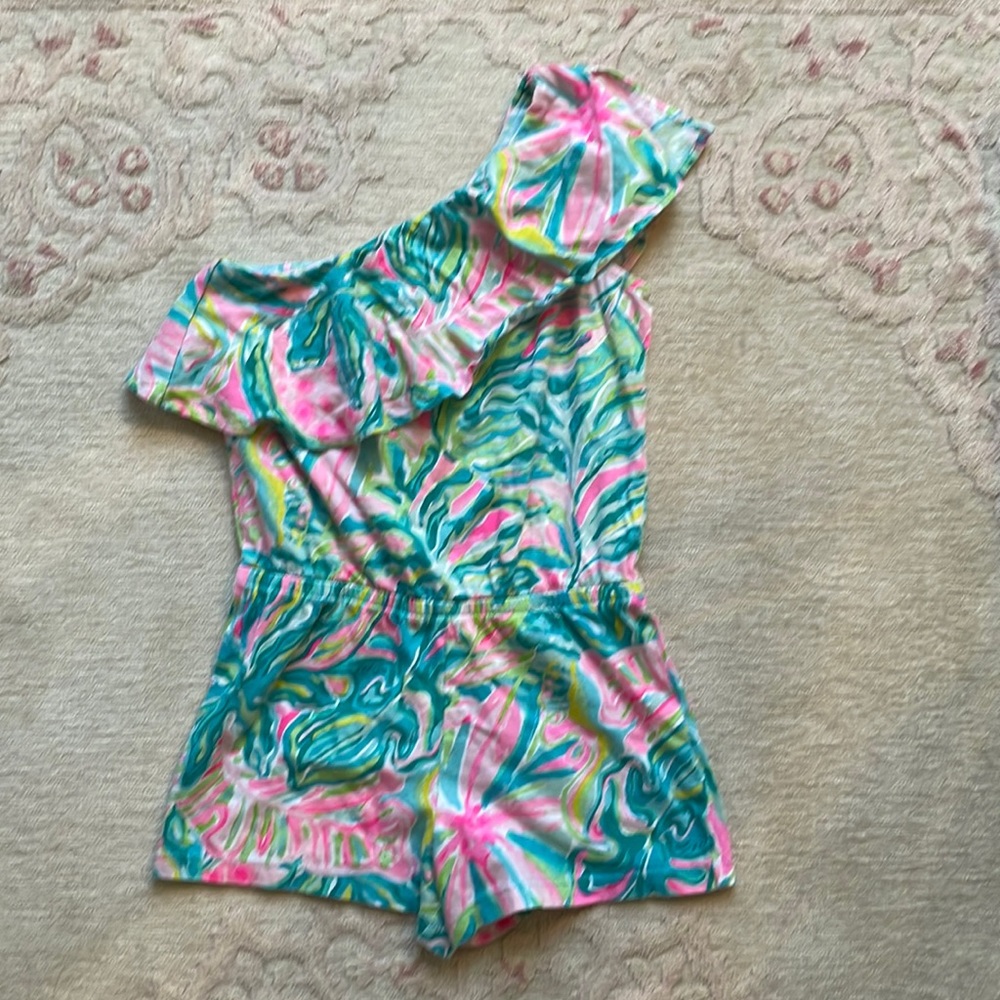 Lilly Pulitzer Girl's Sansa Romper size S (4-5). EUC